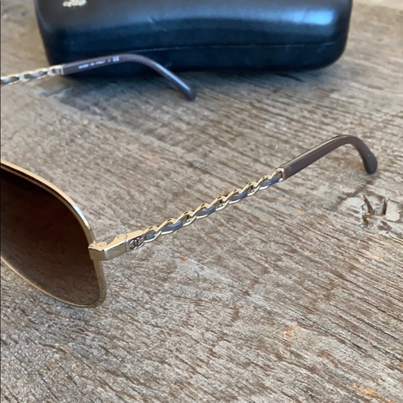 Beautiful pre loved Chanel aviator sunglasses - Picture 2 of 7